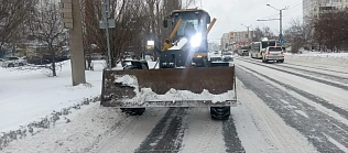 МБУ «Автодорстрой» продолжает работы по очистке улично-дорожной сети города после мощного снегопада