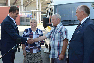 Сергей Дугин передал службе социального такси Барнаула ключи от нового автомобиля для нужд маломобильных групп населения
