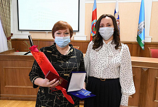 В администрации Барнаула вручили краевые и городские награды