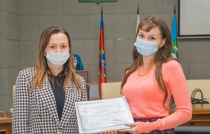 Победителей городского конкурса «Лучший юрист – 2021» наградили в администрации Барнаула