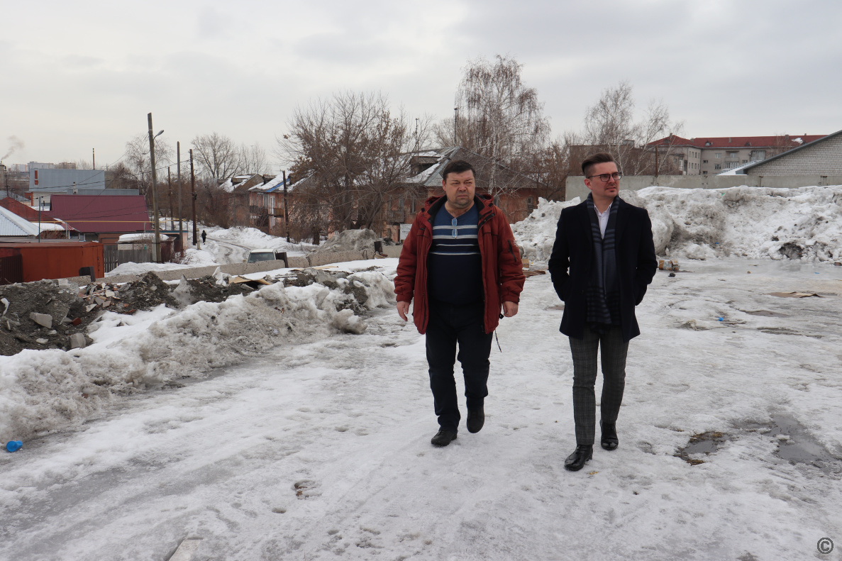 В Железнодорожном районе Барнаула обсудили вопрос очистки от снега  территории магазина «Формула М-2» БАРНАУЛ :: Официальный сайт города