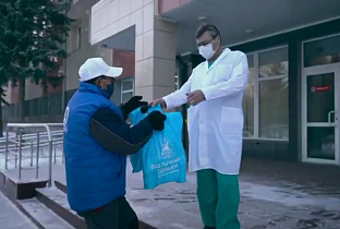 Барнаульские предприятия продолжают помогать продукцией  медучреждениям, борющимся с коронавирусом