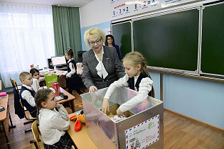 В Барнауле подготовили новогодние подарки для детей Славяносербского района Луганской Народной Республики