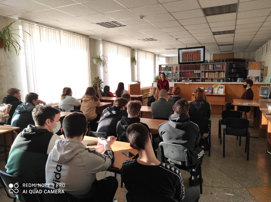 Апт техникум барнаул. Колледж апт барнаул. Аудитория в колледже. Культурные мероприятия в общежитии. Спасский апт.