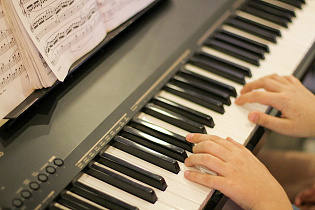 Барнаульские детские музыкальные школы и школы искусств  получат новые пианино 