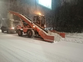 Сегодня днем дорожная техника Барнаула будет устранять переметы и снежные накаты 