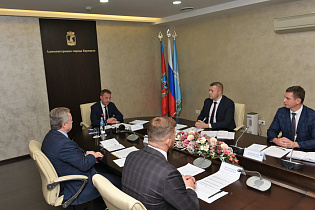 Вячеслав Франк провел совещание по вопросам исполнения городского бюджета 
