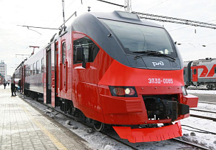 Новый электропоезд отправился в первую поездку из Барнаула в Черепаново