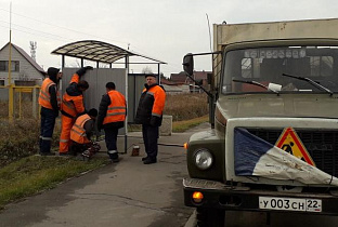 В Барнауле отремонтировали шесть остановочных павильонов по ул. Просторной