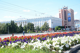 В Барнауле приступили к высадке однолетних цветов