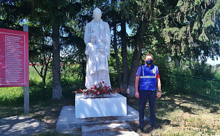Дружинники продолжают патрулировать памятные места Барнаула, посвященные Великой Отечественной войне