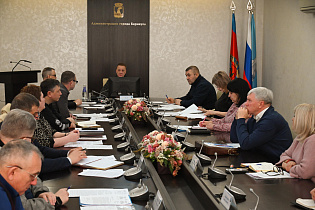 В администрации города обсудили создание муниципального автобусного предприятия 