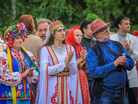 «Бирюзовая Катунь» приглашает на фестиваль традиционной культуры в День России