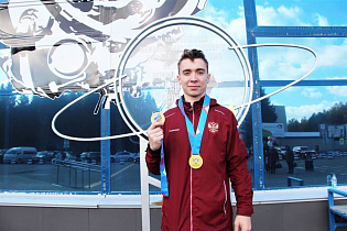 Барнаульский гимнаст Сергей Найдин стал двукратным победителем Всероссийской спартакиады сильнейших