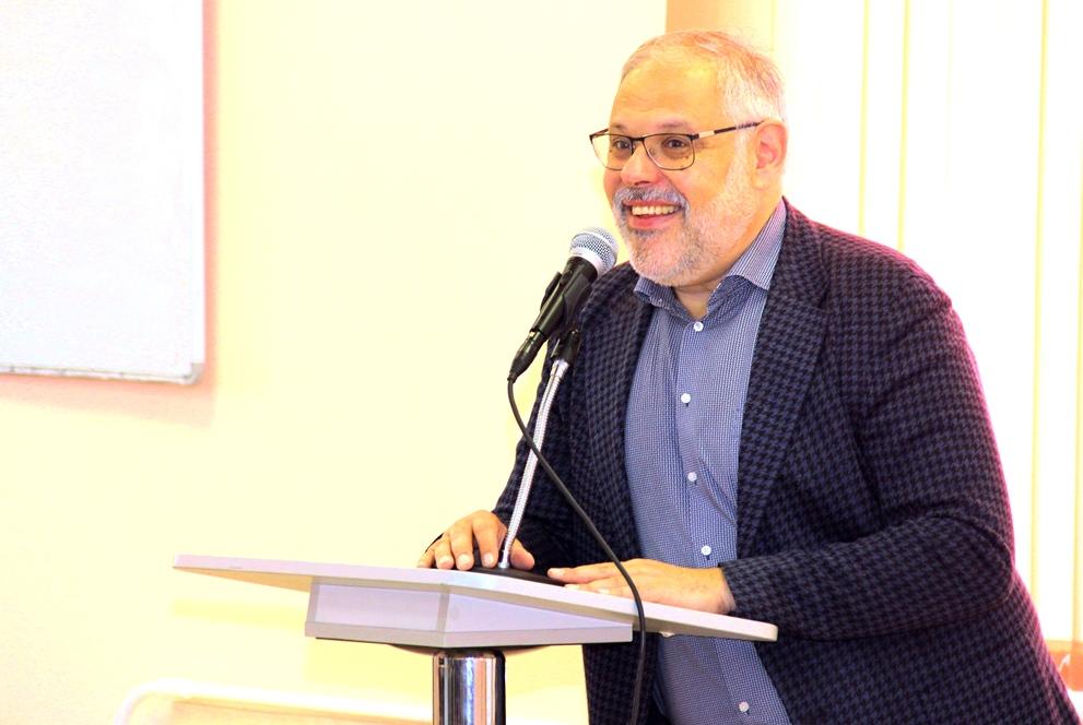 Известный российский экономист Михаил Хазин провел открытую лекцию в Барнауле