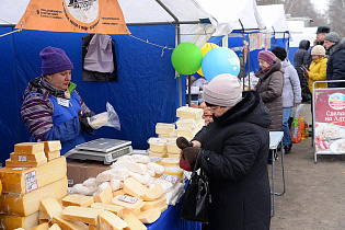 В Барнауле проходят продовольственные ярмарки выходного дня