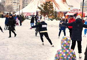 В Барнауле работают 20 лыжных баз, 32 хоккейных коробки и 20 катков