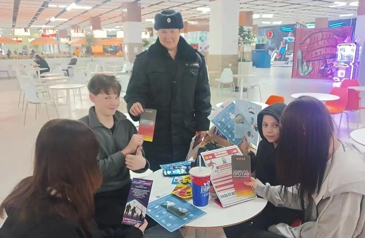 В Октябрьском районе прошёл рейд по безопасности подростков в вечернее время