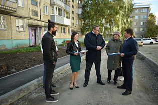 В Барнауле продолжают контролировать ход работ по благоустройству дворов