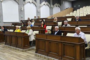 Общественная палата и Совет женщин обсудили готовность учреждений образования Барнаула к новому  учебного году 
