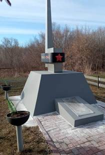 В пригороде Ленинского района в рамках подготовки ко Дню Победы ведутся работы по ремонту памятников