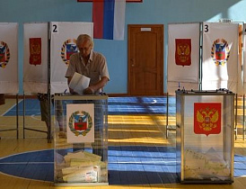 В Барнауле начали работу избирательные участки