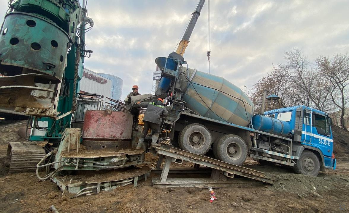 Устройство буронабивных свай на восьмипролетном мосту в Барнауле выполнено  на 65% | 15.11.2022 | Барнаул - БезФормата