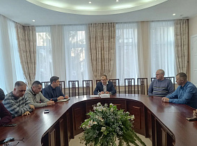 Рабочую встречу с перевозчиками провели в администрации города