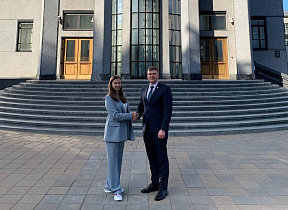 В Минске состоялась встреча представителей Молодёжного парламента при Национальном собрании Республики Беларусь и Молодежного парламента Барнаула