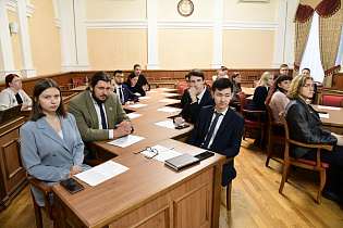 Молодые парламентарии Барнаула обсудили результаты своей работы