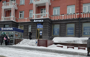 В Барнауле продолжается контроль очистки территорий предприятий потребительского рынка и промышленности от снега и наледи