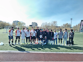 На стадионе «Лабиринт» прошел турнир по мини-футболу среди студенческой молодежи, посвященный Дню Победы