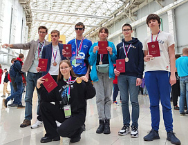 Школьники из Алтайского края стали победителями и призерами Всероссийской олимпиады по физике