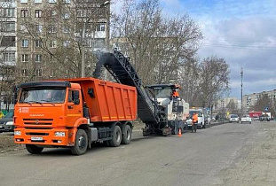 В Барнауле приступили к ремонту городских улиц по нацпроекту «Безопасные качественные дороги» 