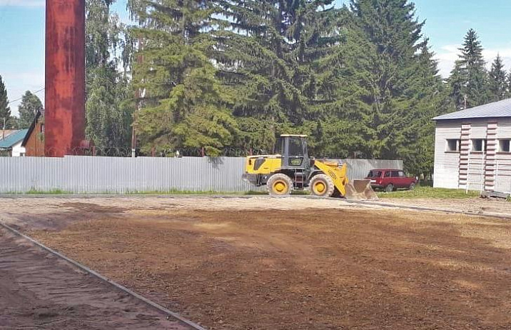 По проекту поддержки местных инициатив в барнаульском поселке Черницк начали строить спортивную площадку